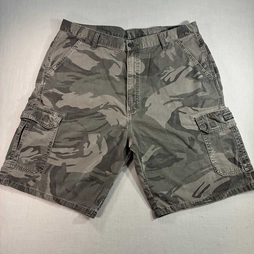 Wrangler Cargo Shorts Men's 38 Gray Camo Cotton Utility Outdoor Hiking
